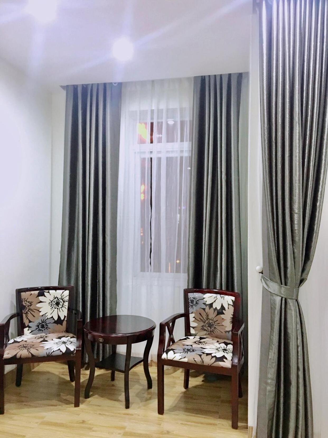 Queen Motel Ha Long Buitenkant foto