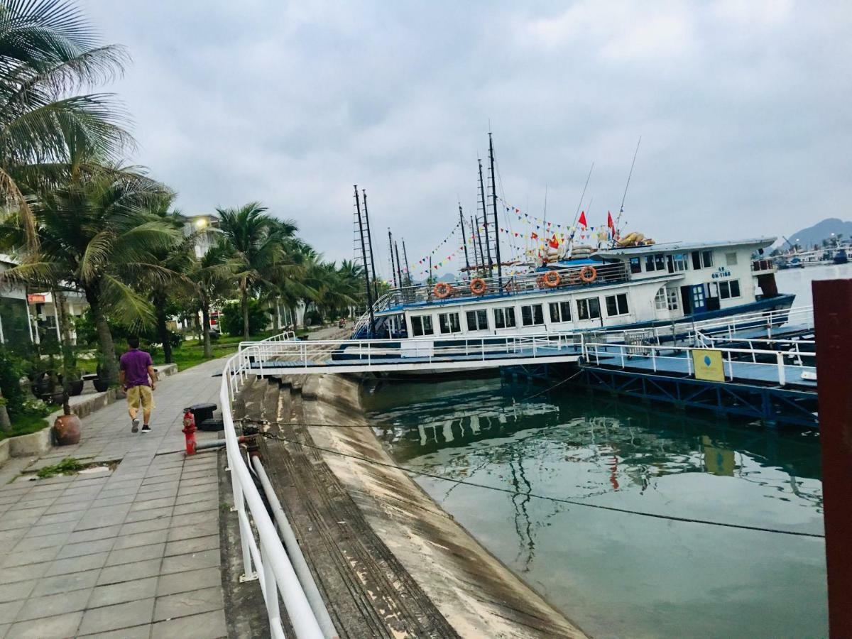 Queen Motel Ha Long Buitenkant foto