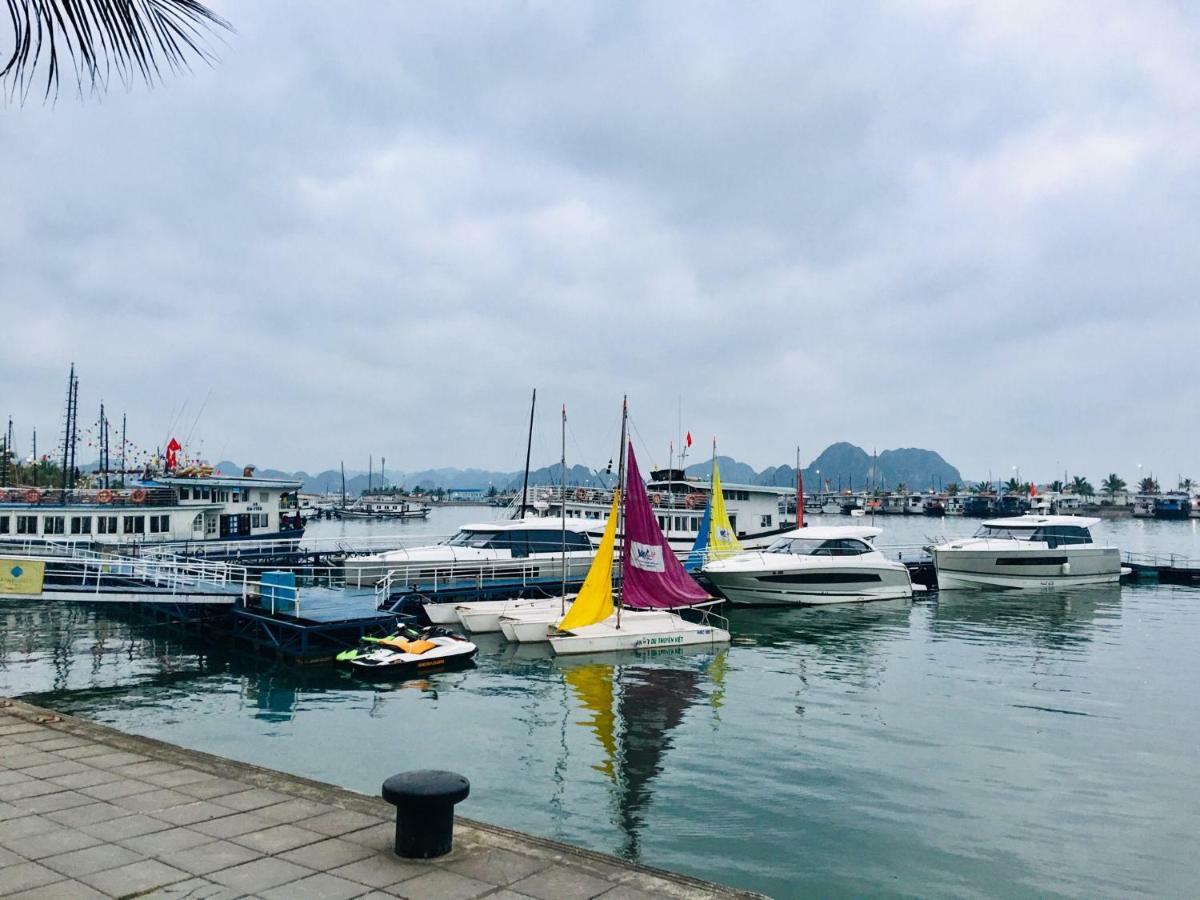Queen Motel Ha Long Buitenkant foto